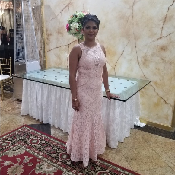 Dress - Picture 3 of 4